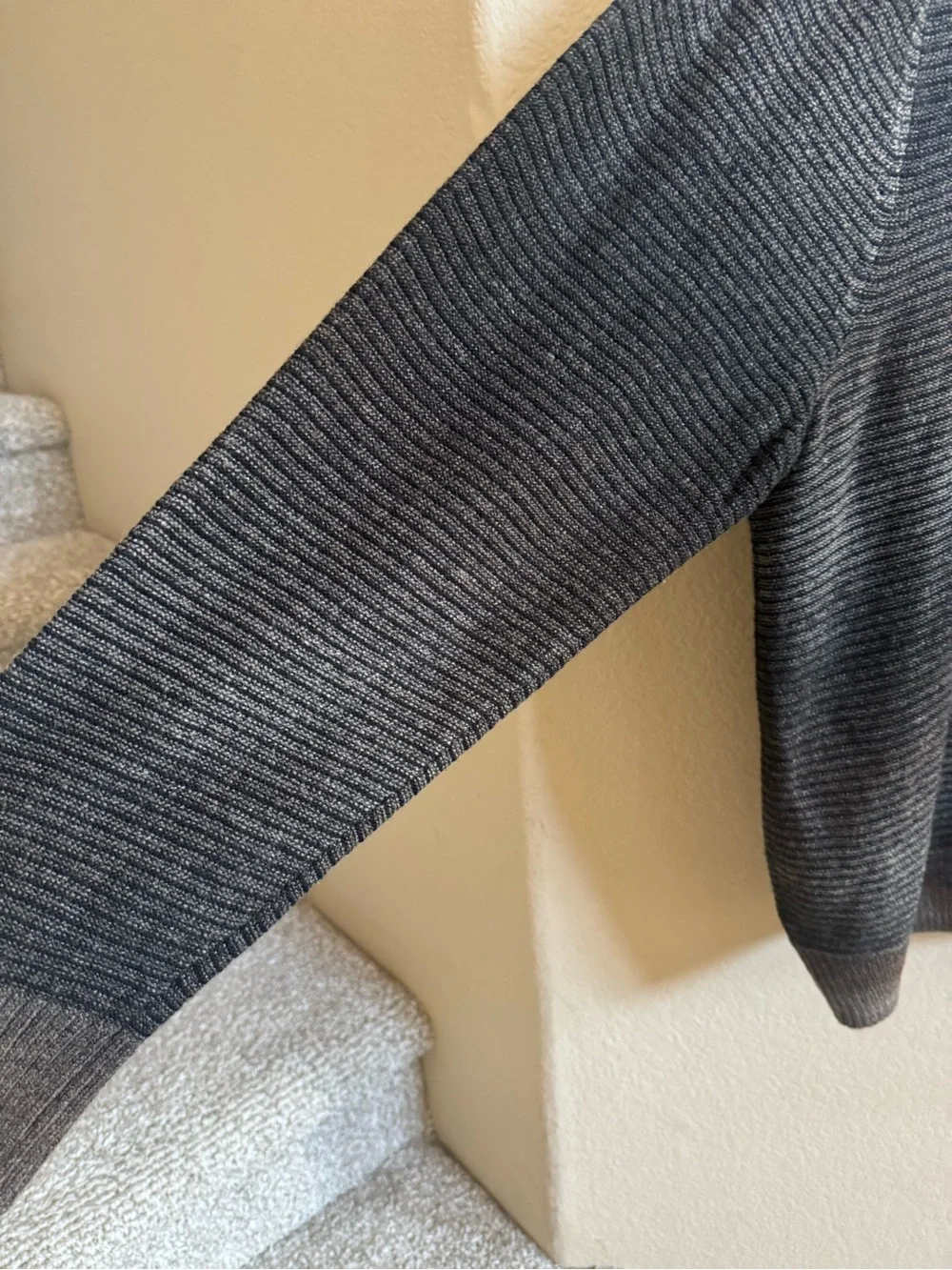 NWT Geoffrey Beene Gray Ribbed V-Neck Sweater